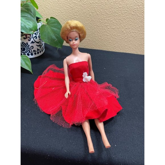 1962 BUBBLE CUT BARBIE/STRAWBERRY BLONDE-BLUE EYES VINTAGE 1960's MATTEL - Picture 1 of 6